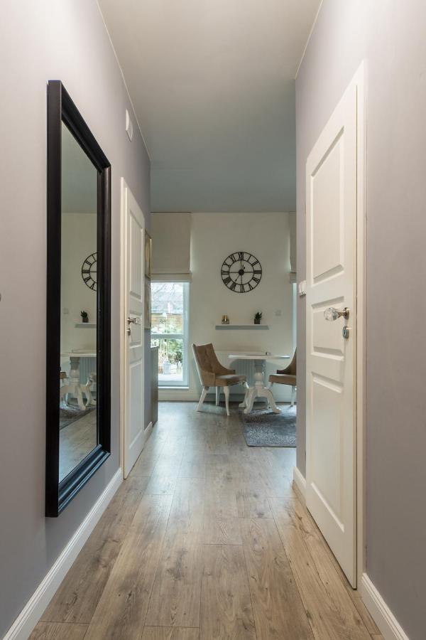 Kierbedzia 6 - Bezplatny Podziemny Parking - Free Parking - Piekny Ogrodek Z Tarasem - 2Km Lazienki Krolewskie - Wifi - Smart Tv 50 Cali - Good Apartments Varsovia Exterior foto