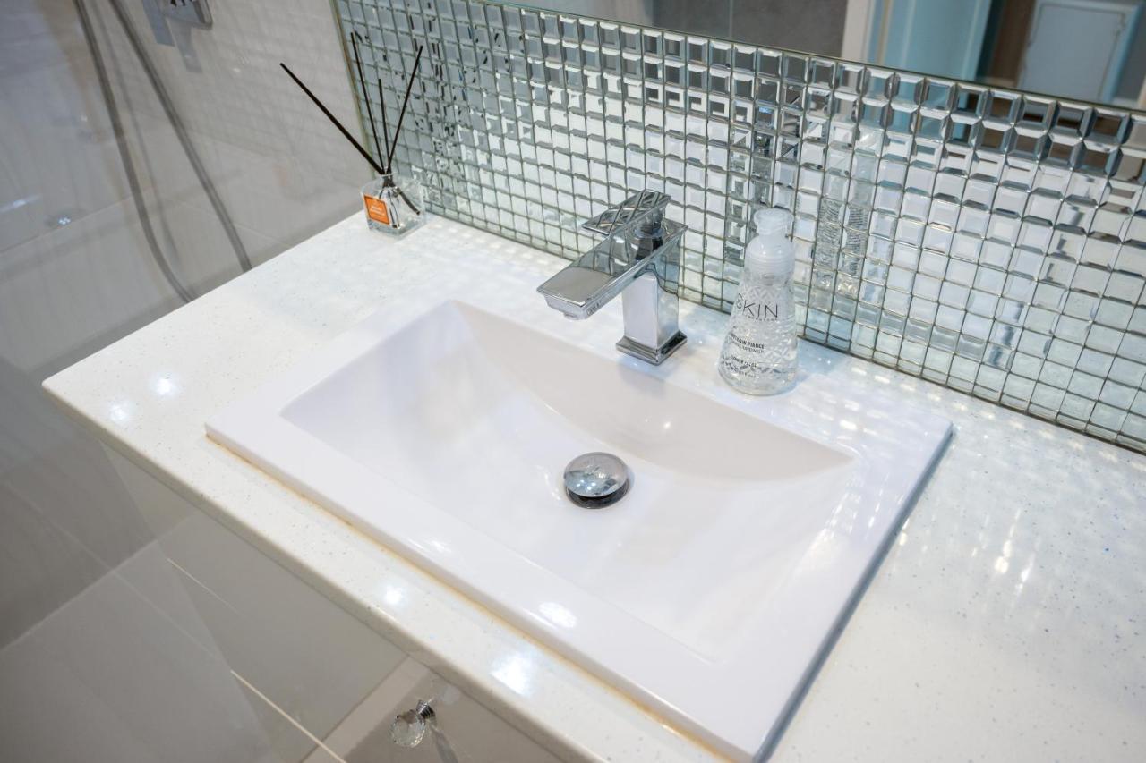 Kierbedzia 6 - Bezplatny Podziemny Parking - Free Parking - Piekny Ogrodek Z Tarasem - 2Km Lazienki Krolewskie - Wifi - Smart Tv 50 Cali - Good Apartments Varsovia Exterior foto